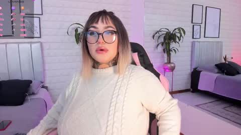 Snapshot of greennbella chatting on 02-07-26, 07:06 online show from 02-07-26, 07:06