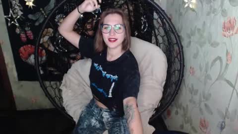 Snapshot of greenwitch9 chatting on 09-20-25, 12:06 Lina online show from 09-20-25, 12:06