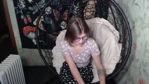 Snapshot of greenwitch9 chatting on 10-12-25, 10:36 Lina online show from 10-12-25, 10:36