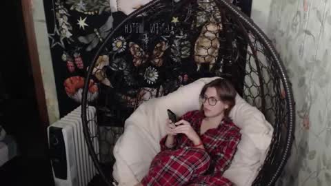 Snapshot of greenwitch9 chatting on 11-09-25, 05:33 Lina online show from 11-09-25, 05:33