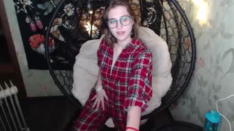 Snapshot of greenwitch9 chatting on 11-26-25, 08:48 Lina online show from 11-26-25, 08:48