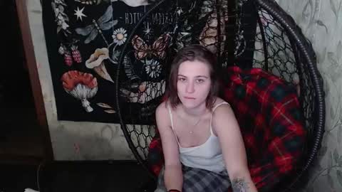 Snapshot of greenwitch9 chatting on 02-03-26, 12:10 Lina online show from 02-03-26, 12:10