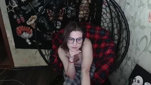 Snapshot of greenwitch9 chatting on 02-27-26, 12:16 Lina online show from 02-27-26, 12:16