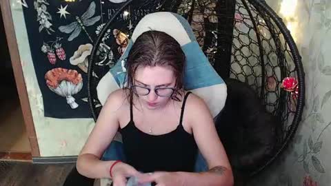 Snapshot of greenwitch9 chatting on 07-23-26, 12:03 Lina online show from 07-23-26, 12:03
