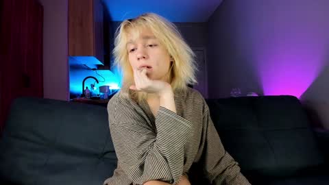 Snapshot of gregory_byyrd chatting on 12-07-24, 07:10 Greg-independent model online show from 12-07-24, 07:10