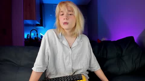 Snapshot of gregory_byyrd chatting on 01-13-25, 06:49 Greg-independent model online show from 01-13-25, 06:49