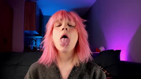 Snapshot of gregory_byyrd chatting on 01-16-25, 08:46 Greg-independent model online show from 01-16-25, 08:46