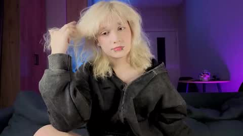 Snapshot of gregory_byyrd chatting on 09-19-25, 09:26 Greg-independent model online show from 09-19-25, 09:26