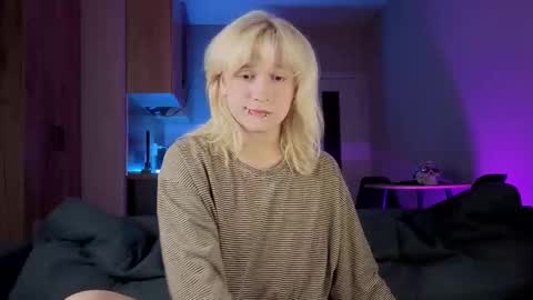 Snapshot of gregory_byyrd chatting on 09-21-25, 08:32 Greg-independent model online show from 09-21-25, 08:32