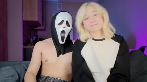 Snapshot of gregory_byyrd chatting on 10-12-25, 07:24 Greg-independent model online show from 10-12-25, 07:24