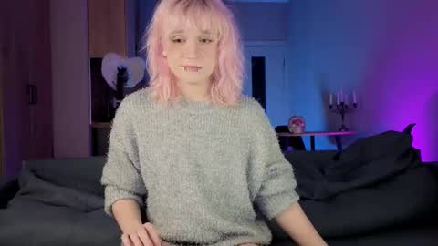 Snapshot of gregory_byyrd chatting on 02-12-26, 09:10 Greg-independent model online show from 02-12-26, 09:10