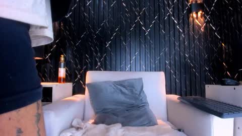 Snapshot of gregory_sforza chatting on 12-13-25, 07:53 GregorySforza online show from 12-13-25, 07:53