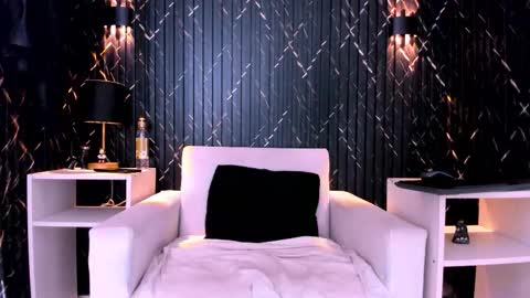 Snapshot of gregory_sforza chatting on 03-04-26, 03:23 GregorySforza online show from 03-04-26, 03:23