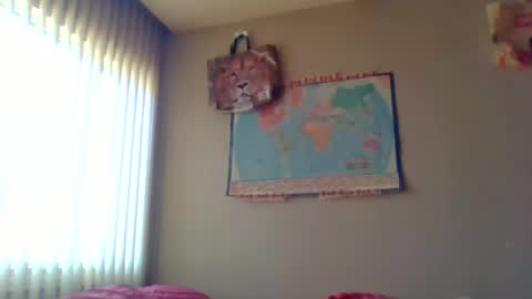 Snapshot of gregrev chatting on 07-08-26, 02:43 gregrev online show from 07-08-26, 02:43