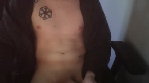 Snapshot of greloz chatting on 10-06-25, 08:50 greloz online show from 10-06-25, 08:50