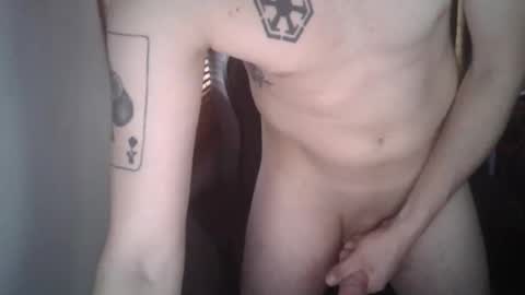 Snapshot of greloz chatting on 10-31-25, 09:27 greloz online show from 10-31-25, 09:27