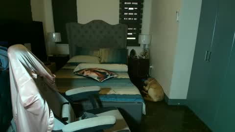 greta_v online show from 10-05-25, 02:21