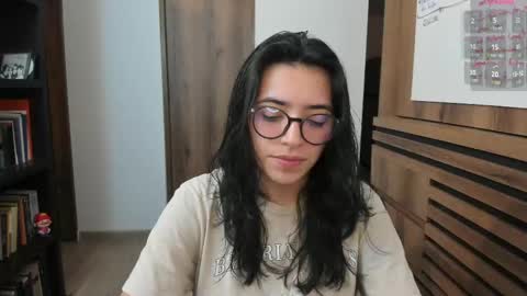 Snapshot of gretagat chatting on 05-18-26, 01:45 Greta online show from 05-18-26, 01:45