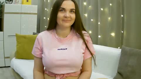 Snapshot of gretagrant chatting on 02-26-26, 01:15 GretaGrant online show from 02-26-26, 01:15