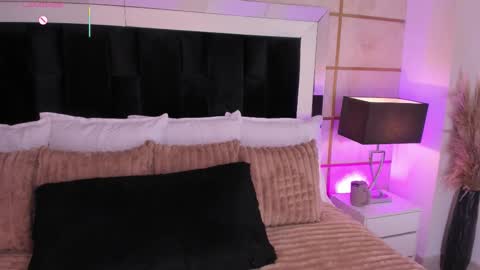 Snapshot of gretavelvet chatting on 01-11-26, 04:56 Greta Velvet online show from 01-11-26, 04:56