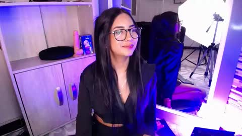 Gretel  online show from 03-31-26, 03:41