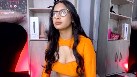 Gretel  online show from 04-25-26, 04:04