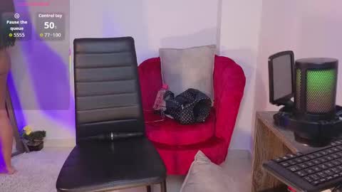 Snapshot of gretta_lane chatting on 09-19-25, 10:38 Jenny online show from 09-19-25, 10:38