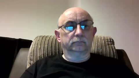Snapshot of grey_dom chatting on 03-10-25, 09:40 Master  Sir online show from 03-10-25, 09:40