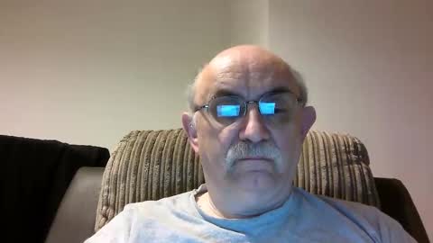 Snapshot of grey_dom chatting on 09-27-25, 10:20 Master  Sir online show from 09-27-25, 10:20