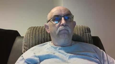 Snapshot of grey_dom chatting on 10-04-25, 09:29 Master  Sir online show from 10-04-25, 09:29