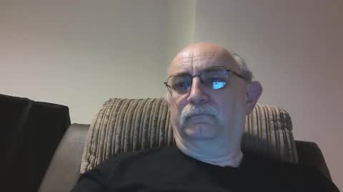 Snapshot of grey_dom chatting on 10-13-25, 10:32 Master  Sir online show from 10-13-25, 10:32
