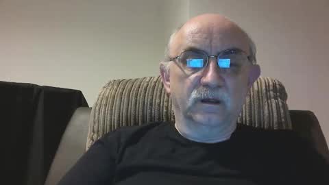 Snapshot of grey_dom chatting on 10-15-25, 10:10 Master  Sir online show from 10-15-25, 10:10