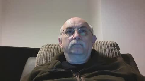 Snapshot of grey_dom chatting on 01-18-26, 04:11 Master Sir online show from 01-18-26, 04:11