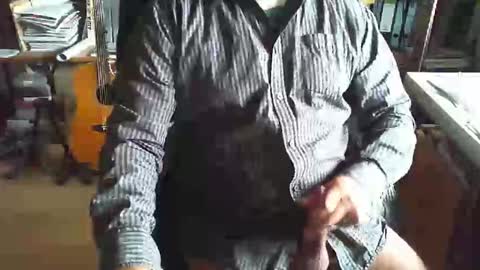 Snapshot of greyhounddog chatting on 10-10-25, 09:52 greyhounddog online show from 10-10-25, 09:52