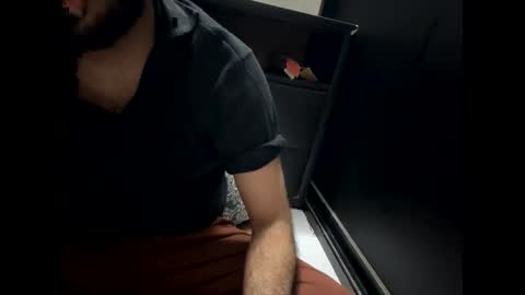 Snapshot of greymen2020 chatting on 03-01-26, 07:27 greymen2020 online show from 03-01-26, 07:27