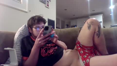 Snapshot of greyvan96 chatting on 02-13-25, 01:26 Perfectlyaveragesavage online show from 02-13-25, 01:26