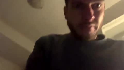 Snapshot of greyvan96 chatting on 03-10-26, 08:30 Perfectlyaveragesavage online show from 03-10-26, 08:30