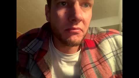 Snapshot of greyvan96 chatting on 03-20-26, 07:52 Perfectlyaveragesavage online show from 03-20-26, 07:52