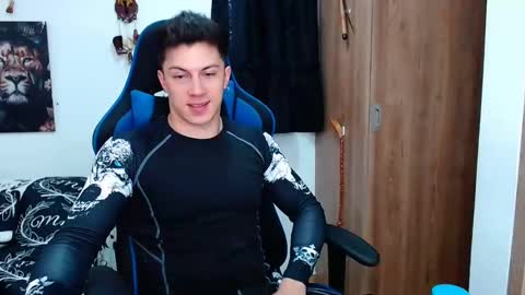 Snapshot of griego01 chatting on 12-10-24, 09:00 griego01 online show from 12-10-24, 09:00