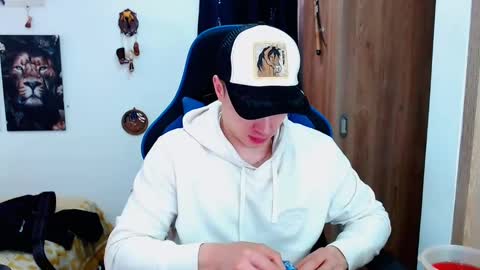 Snapshot of griego01 chatting on 12-16-24, 05:43 griego01 online show from 12-16-24, 05:43