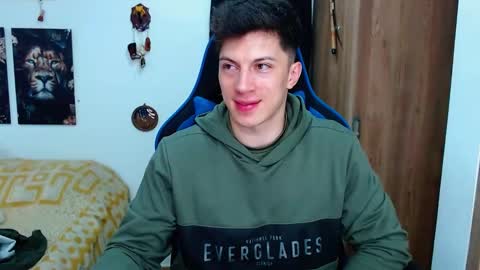 Snapshot of griego01 chatting on 12-29-24, 03:33 griego01 online show from 12-29-24, 03:33