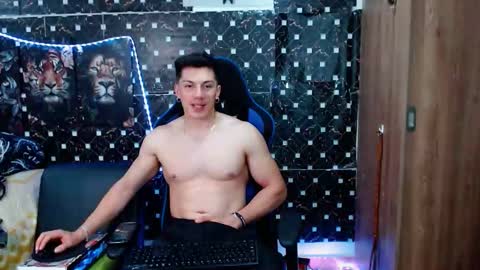 Snapshot of griego01 chatting on 09-24-25, 01:09 griego01 online show from 09-24-25, 01:09