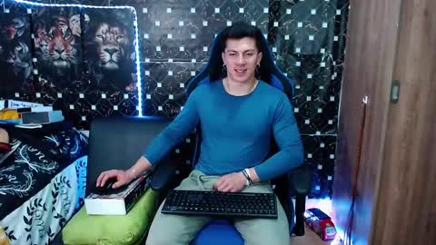 Snapshot of griego01 chatting on 10-03-25, 11:13 griego01 online show from 10-03-25, 11:13