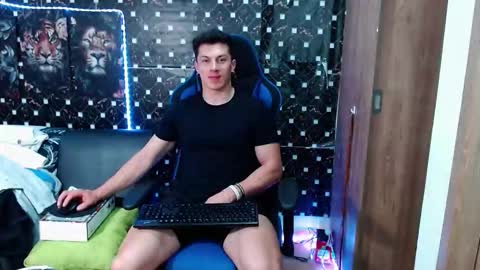 Snapshot of griego01 chatting on 10-07-25, 12:41 griego01 online show from 10-07-25, 12:41