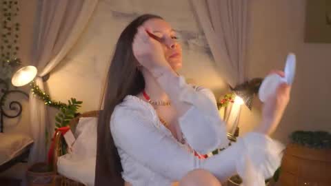 Snapshot of griselberumen chatting on 12-22-25, 08:22 Gwen online show from 12-22-25, 08:22