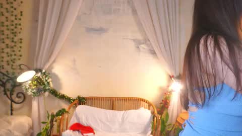 Snapshot of griselberumen chatting on 02-18-26, 04:19 Gwen online show from 02-18-26, 04:19