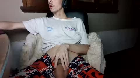 Snapshot of grod6999 chatting on 02-08-25, 07:59 grod6999 online show from 02-08-25, 07:59