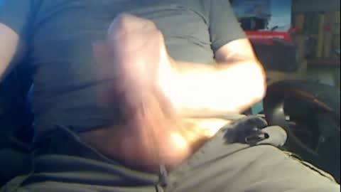 Snapshot of gruhahn chatting on 12-10-24, 01:00 DankMess online show from 12-10-24, 01:00