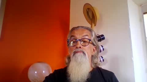 Snapshot of grybear60 chatting on 09-16-25, 12:17 Grybear online show from 09-16-25, 12:17