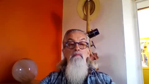 Snapshot of grybear60 chatting on 11-11-25, 12:05 Grybear online show from 11-11-25, 12:05